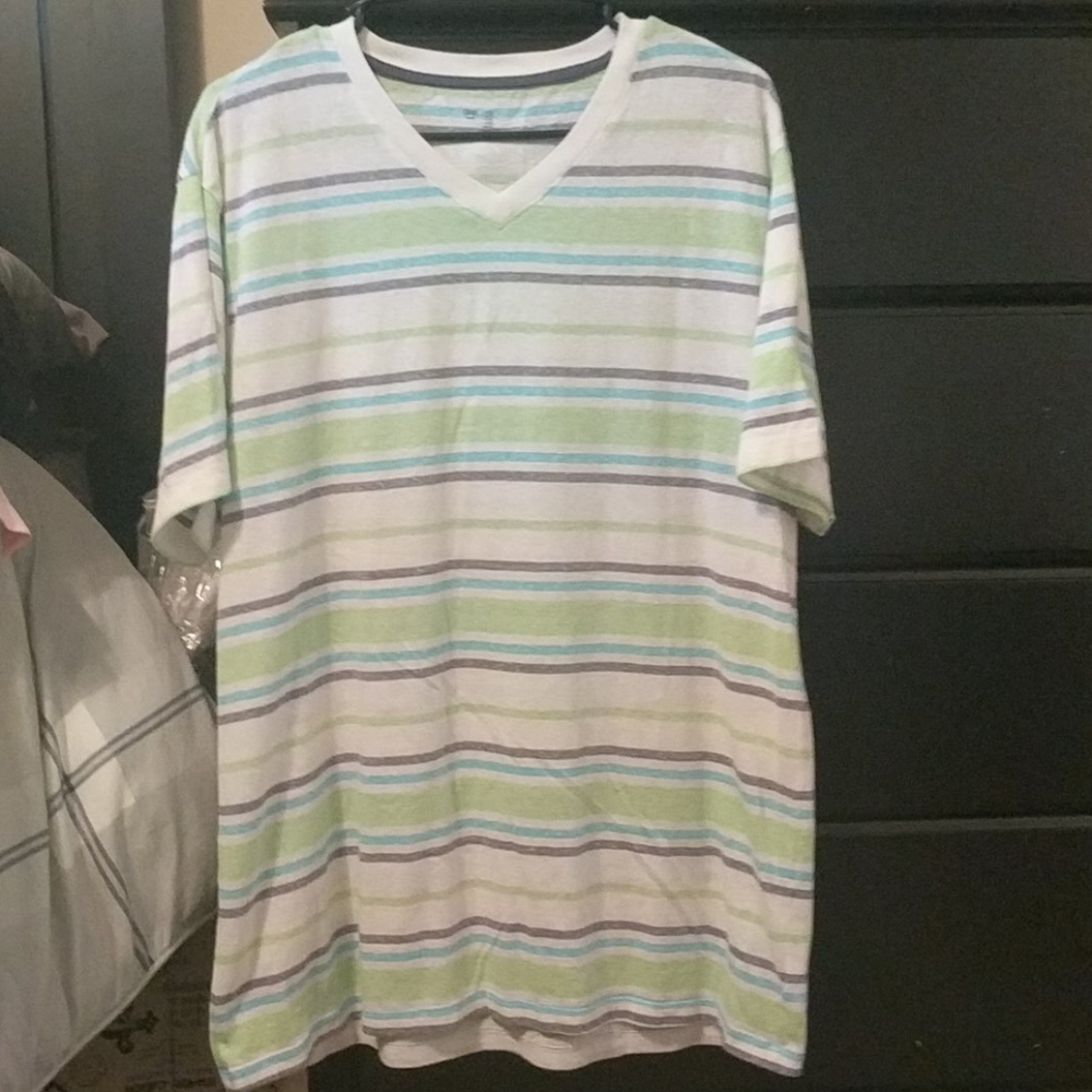 Gap t-shirt